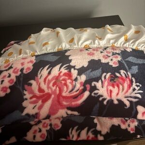 Floral Patterned Bedding Set